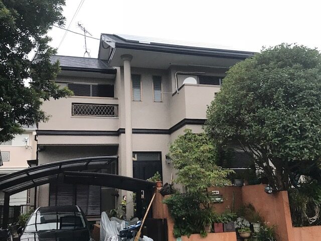 福岡県福岡市東区高美台のI様邸で外壁の色あせと屋根の劣化を改善する外壁・屋根塗装工事を行いました。9月7日完成です。