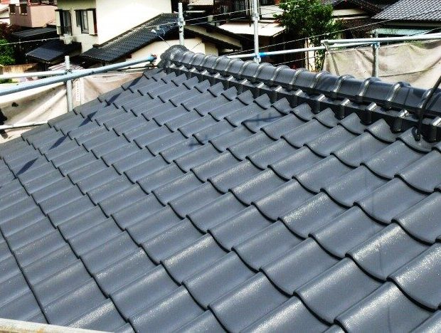 福岡県太宰府市青山のY様邸で外壁の汚れと屋根の色あせを改善する塗装工事を行いました。7月11日完成です。【チラシより】