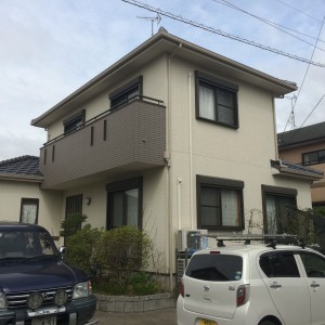 福岡県太宰府市梅が丘のU様邸で外壁の防水性低下と屋根の色あせを整え住まいを長く守る塗装工事を行いました。6月22日完成です。【HPより】