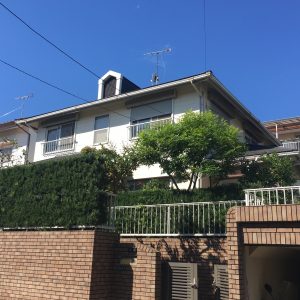 福岡県太宰府市長浦台のT様邸で外壁の色あせと屋根の防水機能低下を一新する塗装工事を行いました。1月30日完成です。【HPより】