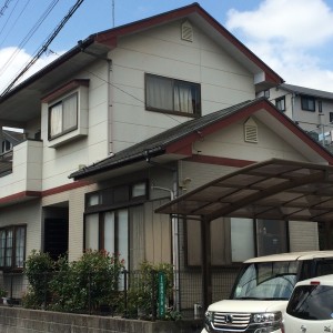 福岡県筑紫野市塔原西のS様邸で外壁の色あせと屋根の防水性低下に対応する塗装工事を行っています。10月20日完成です。【ご来店より】