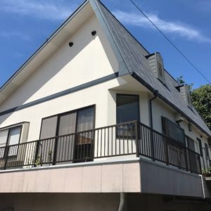 福岡県糟屋郡須恵町のY様邸で屋根の防水性低下を改善する屋根塗装外壁塗装工事を行いました。10月15日完成です。【HPより】