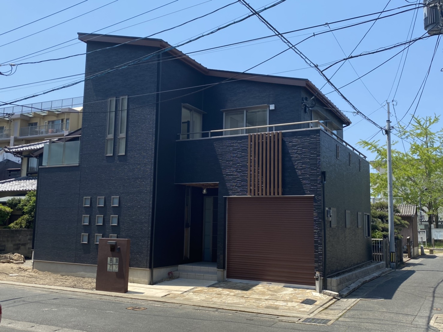 4/29完成です。福岡市南区中尾・M様邸　外壁塗装・屋根塗装工事
