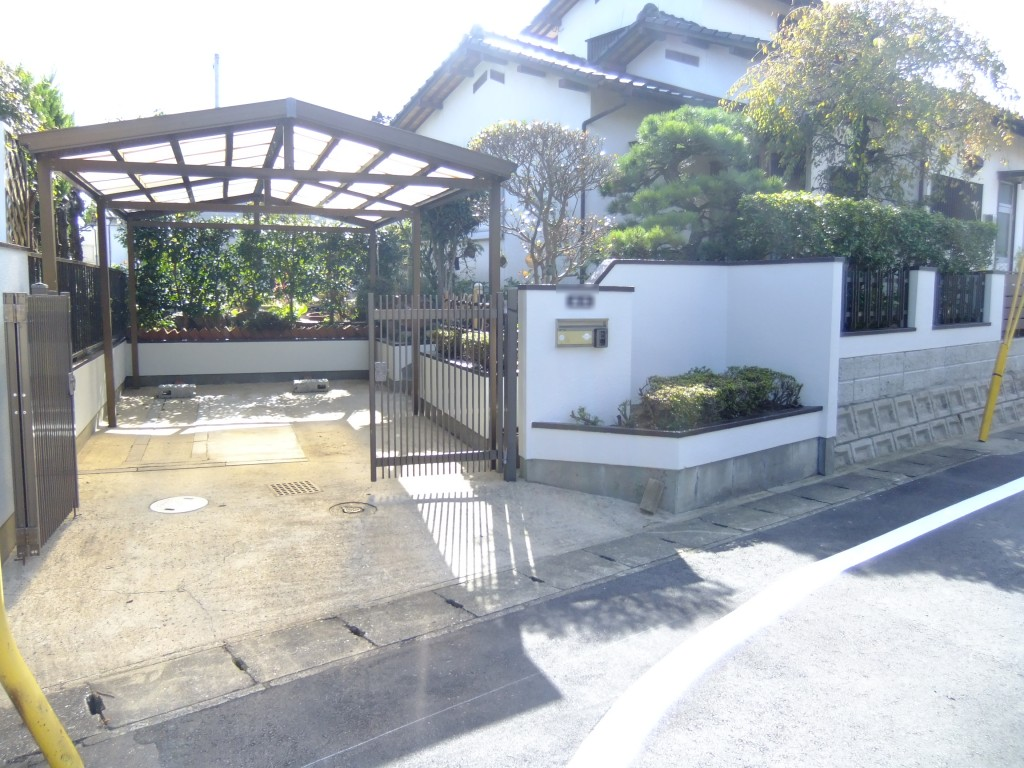 10月23日完成です。筑紫野市吉木・N様邸　塀塗装工事
