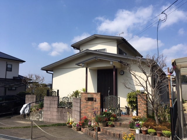 5/27完成です。太宰府市高雄・N様邸　外壁塗装・屋根塗装工事