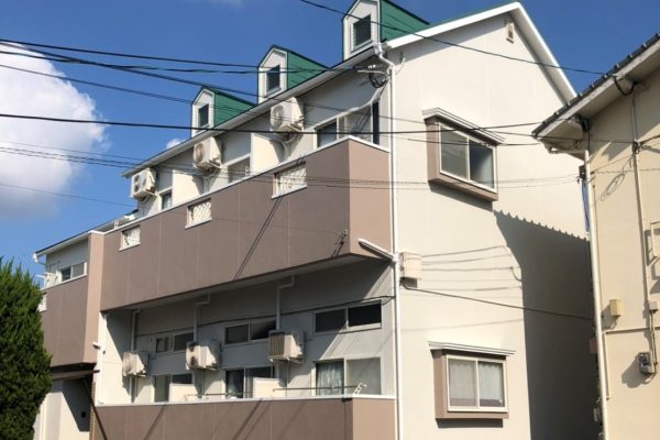 屋根材・外壁材として注目の「ガルバリウム鋼板」について解説