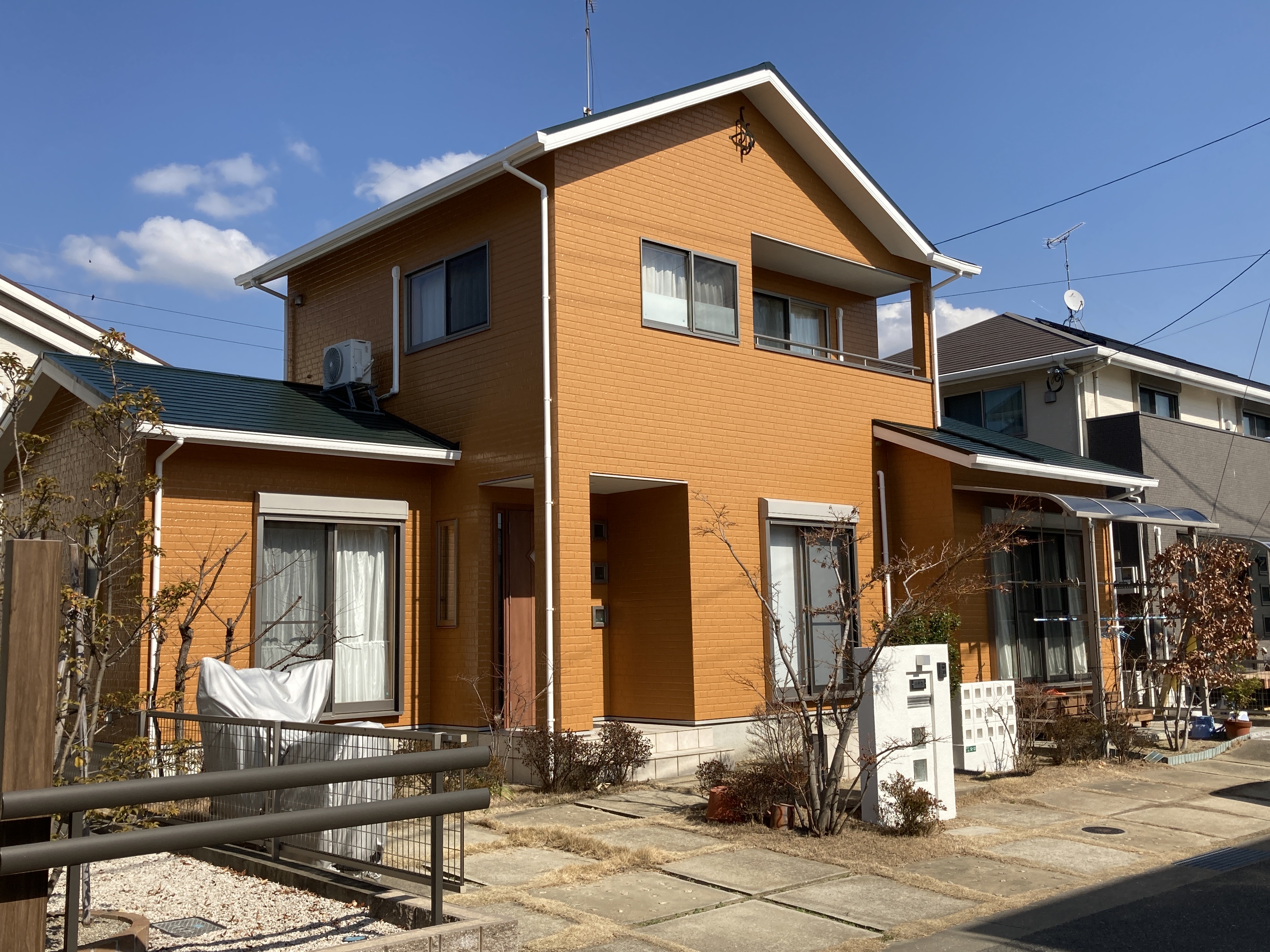 福岡県糟屋郡新宮町・O様邸　外壁塗装・屋根塗装工事　2/10完成です。