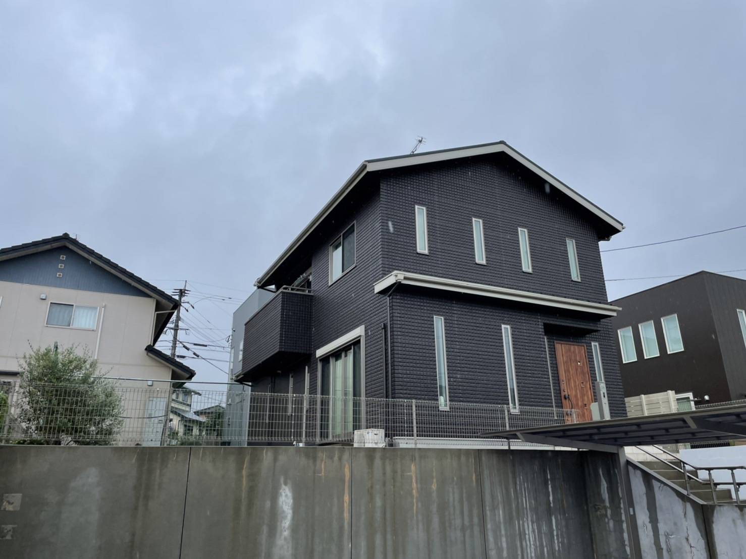 福岡県小郡市三国が丘・U様邸　外壁塗装・屋根塗装工事　4/26完成です。