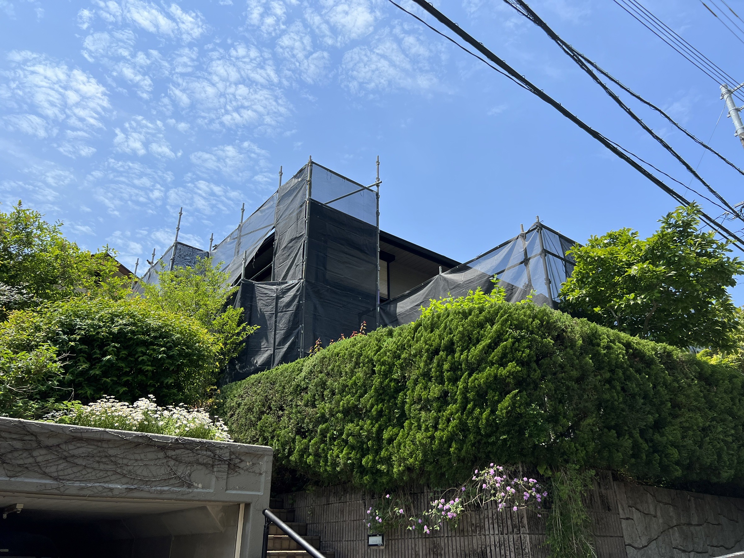 福岡県筑紫野市原・Y様邸　屋根塗装工事　5/5着工です。