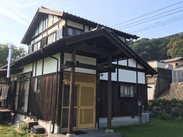 天井からポタポタ音がする原因と対処法｜雨漏りだけが原因ではない？