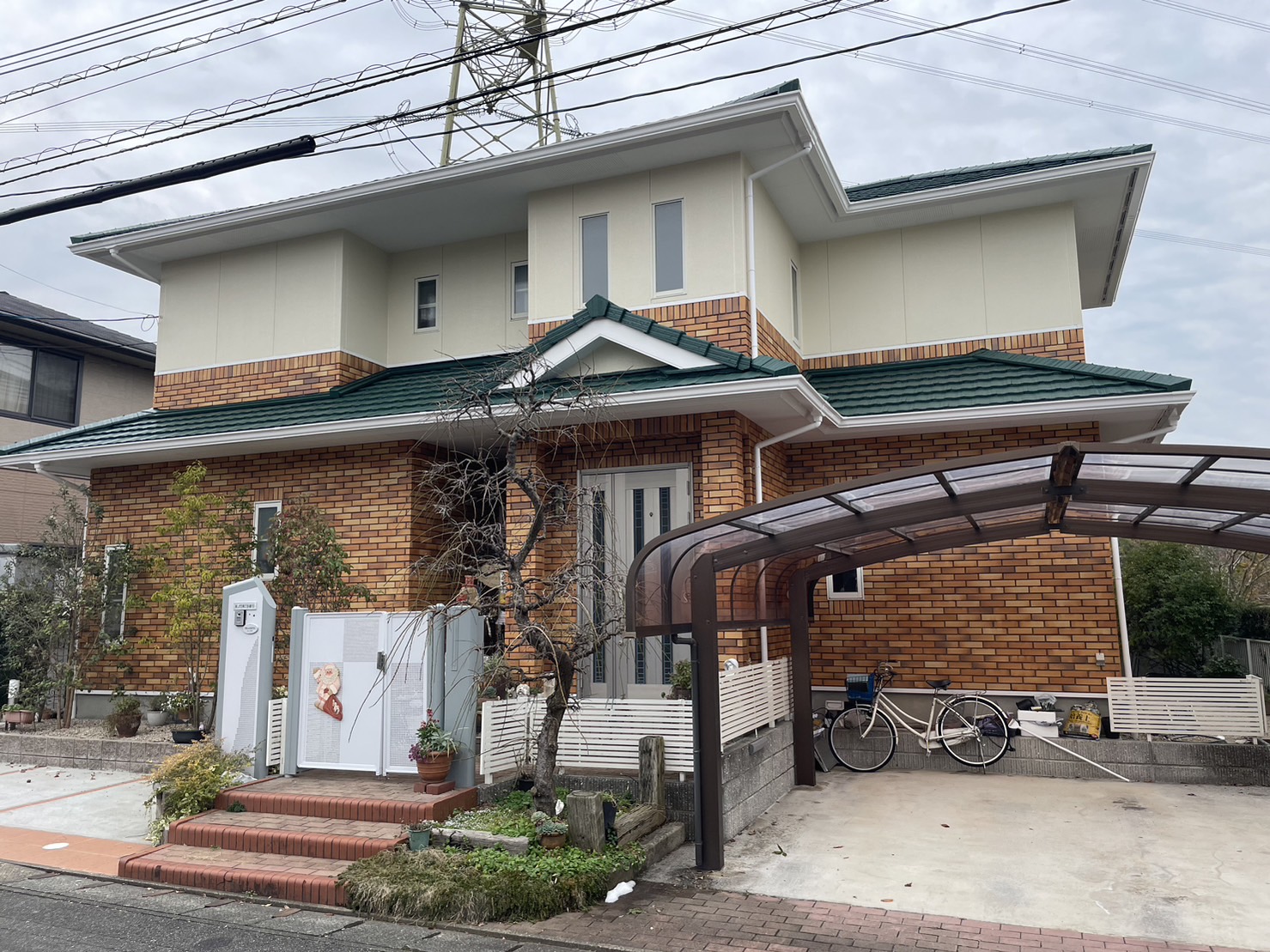 福岡県筑紫野市美しが丘南・I様邸　外壁塗装・屋根塗装工事　12/7完成です。【ホームページより】