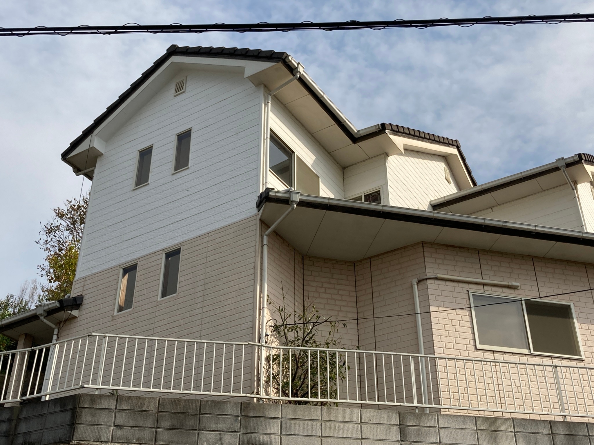 福岡県福岡市東区名島・M様邸　外壁塗装工事　2/28完成です。【ホームページより】