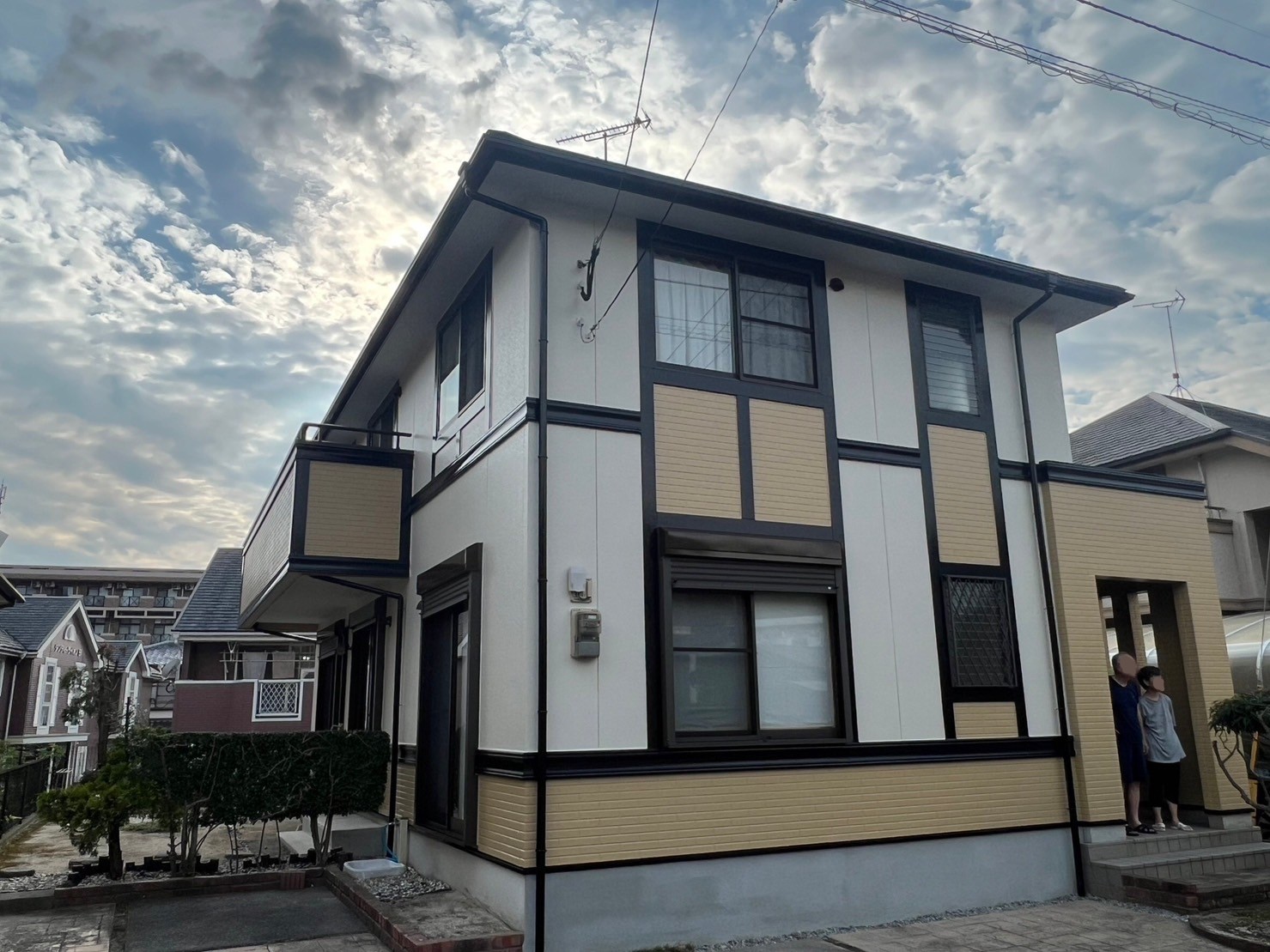 福岡県太宰府市石坂のM様邸をハウジングコート一押しの塗料を使用して外壁屋根を新築の様に塗装しました。7/22完成です。【ご来店より】