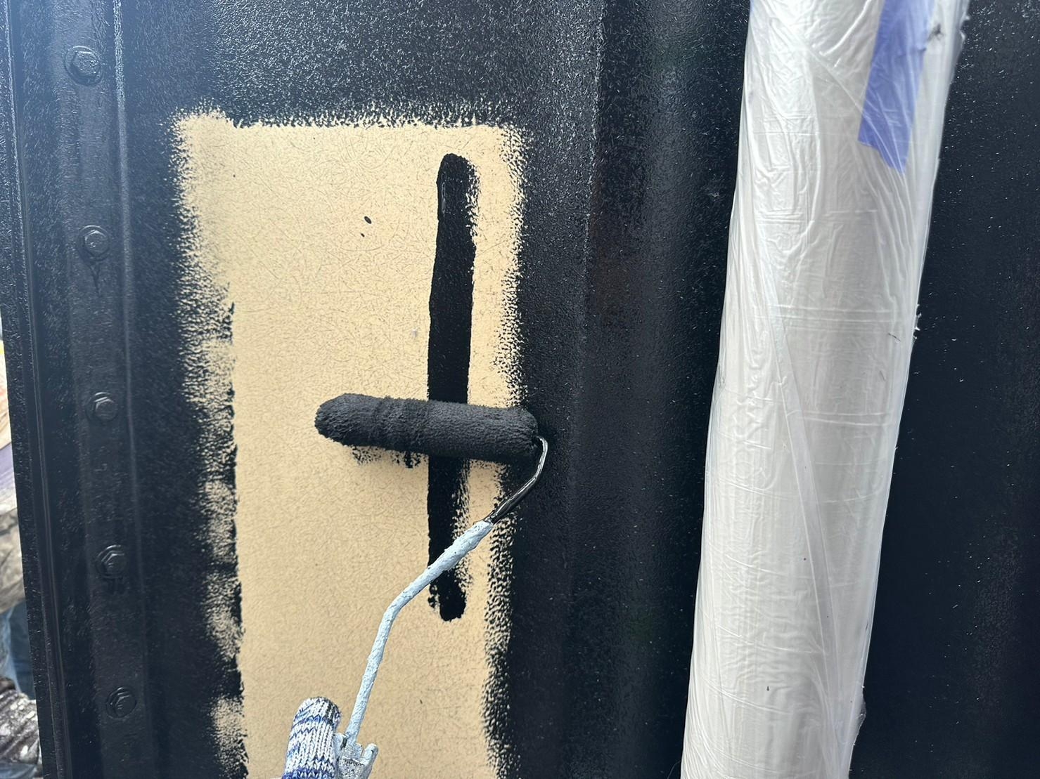福岡県福岡市東区三苫のSマンション様で汚れやサビが出てしまった受水槽と高架水槽の塗装工事を行いました。7/24完成です。【ホームページより】