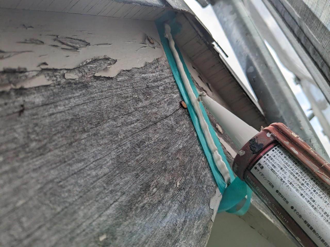 福岡県古賀市日吉のI様邸でサビを改善し進行を防いで色褪せた外壁と屋根を新築のように塗り替えました。6/5完成です。【HPより】