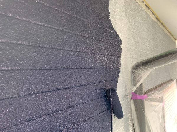 福岡県古賀市千鳥のU様邸で劣化が進み剥がれや色褪せが起きている外壁と屋根の塗装を行いました。8/10完成です。【HPより】
