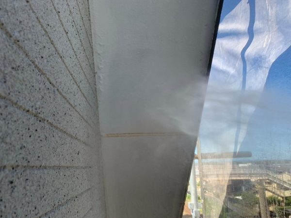 福岡県古賀市千鳥のU様邸で劣化が進み剥がれや色褪せが起きている外壁と屋根の塗装を行いました。8/10完成です。【HPより】