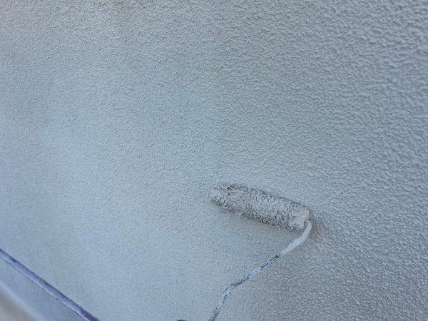 福岡県古賀市筵内のO様邸で経年劣化により防水性が低下した外壁と屋根の塗装工事を行いました。10/9完成です。【HPより】