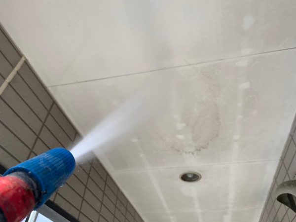 福岡県福岡市東区多々良のRアパート様で進行する劣化・色褪せが目立つ外壁と屋根の塗装工事を行いました。10/28完成です。【HPより】