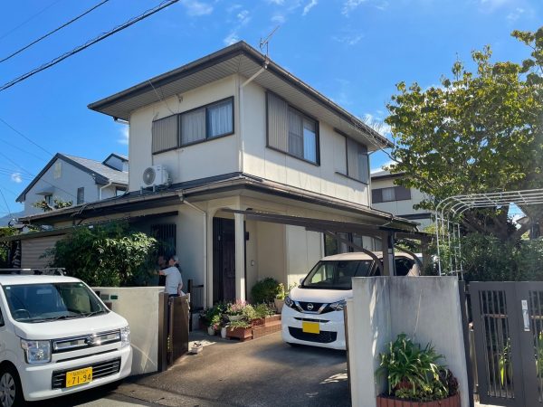 福岡県太宰府市青山のK様邸で外壁にピュアピュアシリコン、屋根にプロクールSIを使用した塗装工事を行っています。11/20完成です。【HPより】