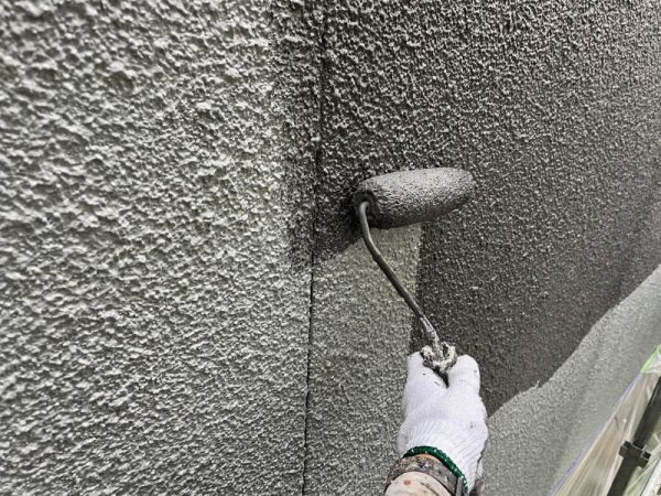 福岡県福岡市東区香椎のS様邸で色褪せ・剥がれを改善し美観と耐久性を回復させる屋根と外壁の劣化補修塗装と樋取り換え工事を行いました。11/11完成です。【HPより】