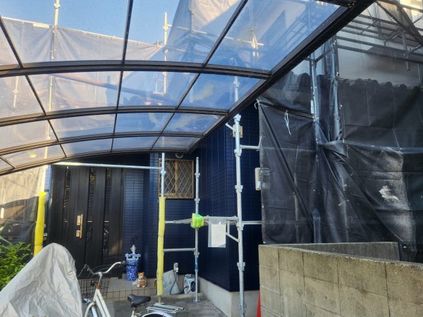 福岡市中央区平和のK様邸で劣化と色褪せを改善し美観と耐久性を取り戻す外壁塗装工事を行いました。11/25完成です。【HPより】