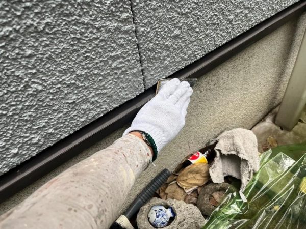 福岡県福岡市東区香椎のS様邸で色褪せ・剥がれを改善し美観と耐久性を回復させる屋根と外壁の劣化補修塗装と樋取り換え工事を行いました。11/11完成です。【HPより】