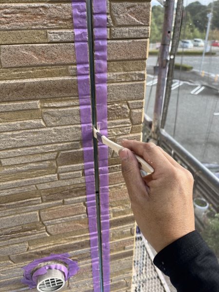福岡県小郡市美鈴が丘のI様邸でタテイルαを使用した外壁塗装工事を行っています。10/29着工です。【HPより】