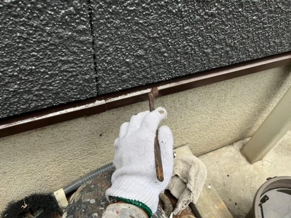 福岡県福岡市東区香椎のS様邸で色褪せ・剥がれを改善し美観と耐久性を回復させる屋根と外壁の劣化補修塗装と樋取り換え工事を行いました。11/11完成です。【HPより】