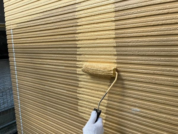 福岡県福岡市東区舞松原のM様邸で劣化が進みひび割れや色褪せが目立つ外壁と屋根の美観と耐久性を改善させる塗装工事と外壁張替工事を行いました。10/28完成です。【HPより】