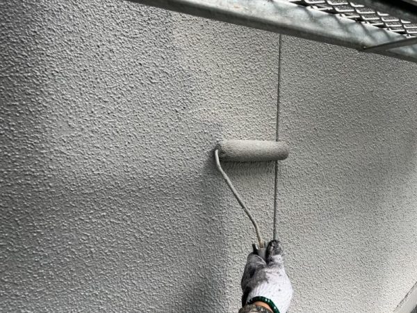 福岡県福岡市東区香椎のS様邸で色褪せ・剥がれを改善し美観と耐久性を回復させる屋根と外壁の劣化補修塗装と樋取り換え工事を行いました。11/11完成です。【HPより】