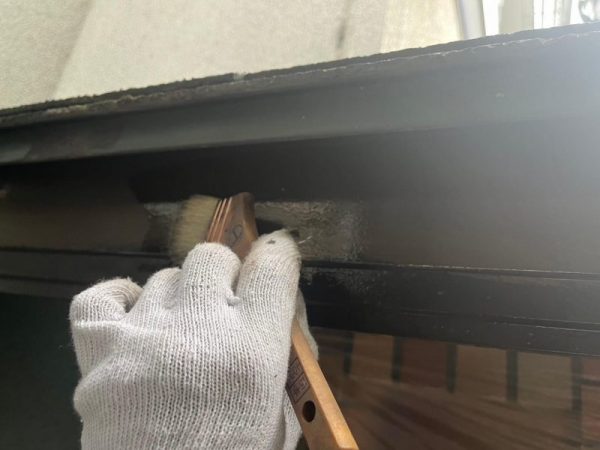 福岡県福岡市東区香椎のS様邸で色褪せ・剥がれを改善し美観と耐久性を回復させる屋根と外壁の劣化補修塗装と樋取り換え工事を行いました。11/11完成です。【HPより】