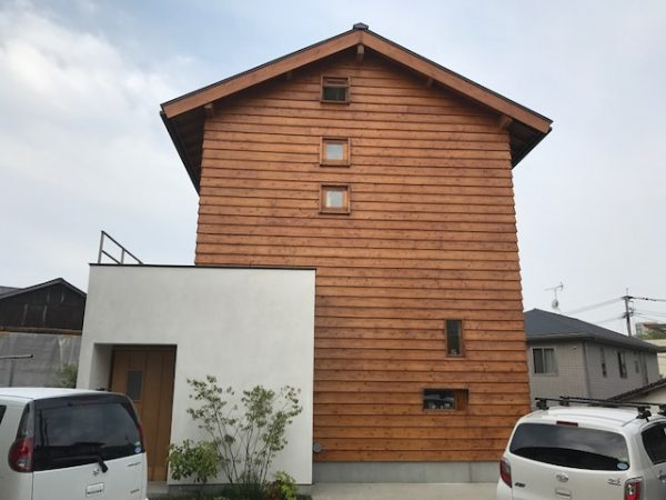 外壁塗装の色見本で迷ったら？職人が教える選び方のコツ