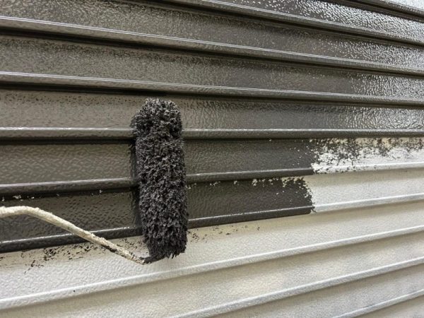 福岡県古賀市舞の里のN様邸で外壁ひび割れ・雨樋詰まりを徹底改善！屋根・外壁塗装と補修工事で安心できる住まいづくりを行いました。12/25完成です。【HPより】