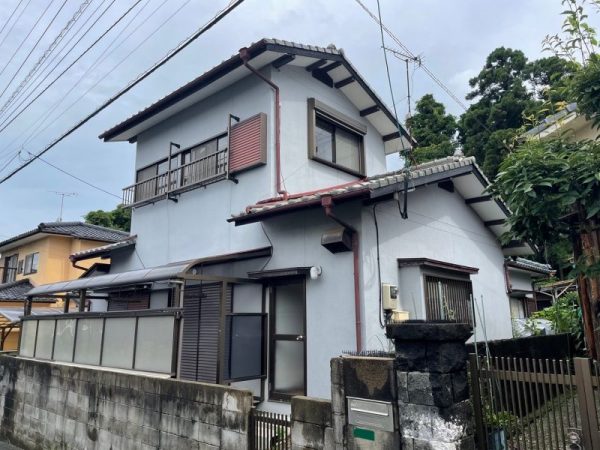 福岡県太宰府市国分のM様邸でナノコンポジットW・SIを使用した外壁塗装工事を行いました。12/26完成です。【チラシより】
