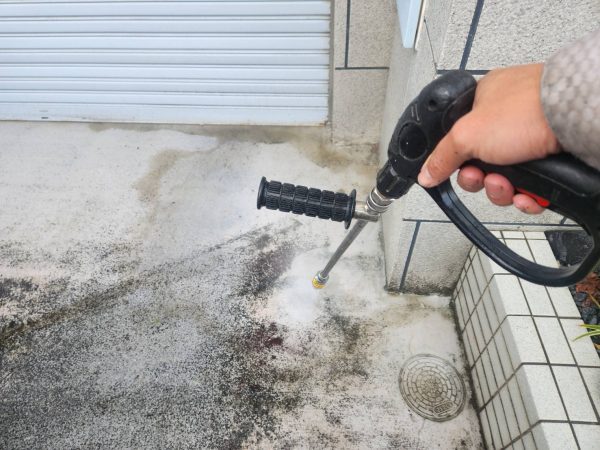 福岡県筑紫野市天拝坂のN様邸でエシカルプロクールFを使用した屋根・外壁塗装工事を行っています。11/14着工です。【OB様より】