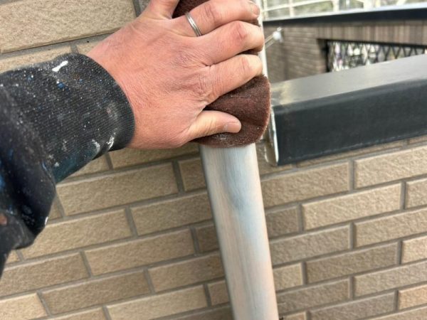 福岡県古賀市舞の里のN様邸で外壁ひび割れ・雨樋詰まりを徹底改善！屋根・外壁塗装と補修工事で安心できる住まいづくりを行いました。12/25完成です。【HPより】