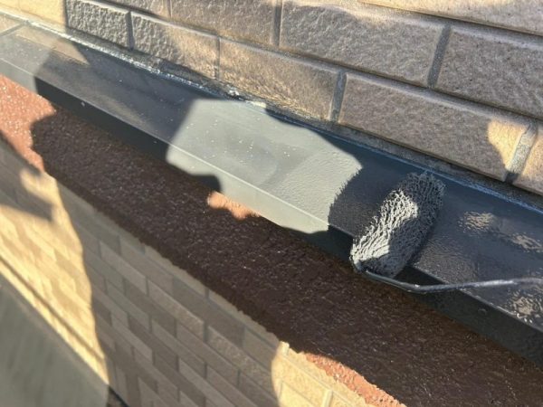 福岡県古賀市舞の里のN様邸で外壁ひび割れ・雨樋詰まりを徹底改善！屋根・外壁塗装と補修工事で安心できる住まいづくりを行いました。12/25完成です。【HPより】