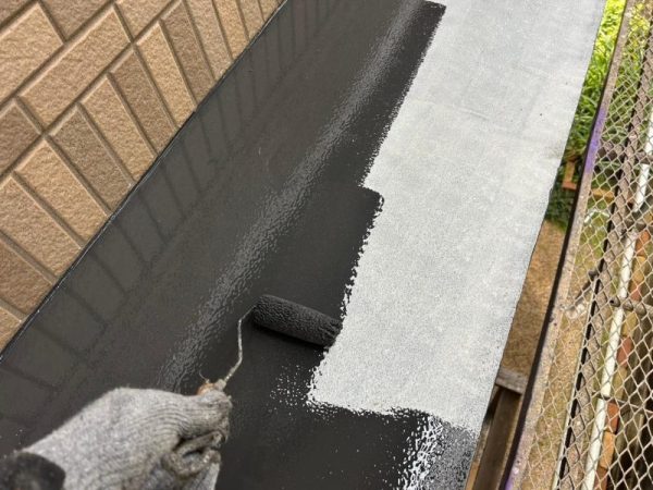 福岡県古賀市舞の里のN様邸で外壁ひび割れ・雨樋詰まりを徹底改善！屋根・外壁塗装と補修工事で安心できる住まいづくりを行いました。12/25完成です。【HPより】