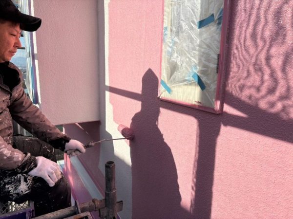 福岡県福岡市東区みどりが丘のU様邸で屋根・外壁の劣化を改善！剥がれや苔を丁寧に補修し美しさと耐久性を取り戻す塗装工事を行いました。1/17完成です。【HPより】