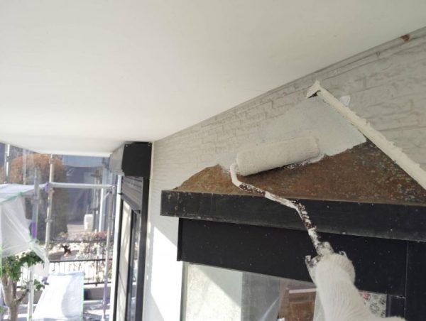 福岡県糟屋郡新宮町緑ケ浜のN様邸で外壁のチョーキング現象と屋根の色褪せを改善！耐久性と美観を取り戻す塗装工事を行いました！1/31完成です。【HPより】