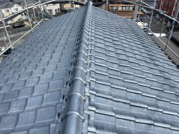 福岡県福岡市東区香住ヶ丘のＴ様邸で屋根瓦をアスファルトシングルに葺き替え！軽量化と防水性能アップで安心の屋根リフォームを行いました！11/17完成です。【HPより】