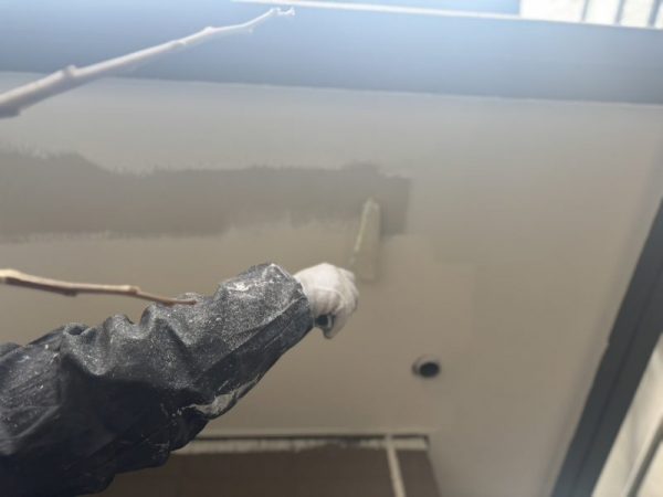 福岡県小郡市三国ヶ丘のＭ様邸で外壁のチョーキングやコーキング劣化を修復し、美観と耐久性を向上させる外壁と屋根の塗装工事を行います！2/5着工です。【HPより】