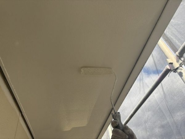 福岡県小郡市三国ヶ丘のＭ様邸で外壁のチョーキングやコーキング劣化を修復し、美観と耐久性を向上させる外壁と屋根の塗装工事を行います！2/5着工です。【HPより】