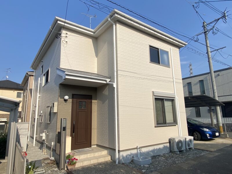 福岡県福岡市早良区梅林のO様邸で外壁の色あせや屋根の防水劣化を改善する外壁屋根塗装工事を行いました。5/31完成です。【HPより】