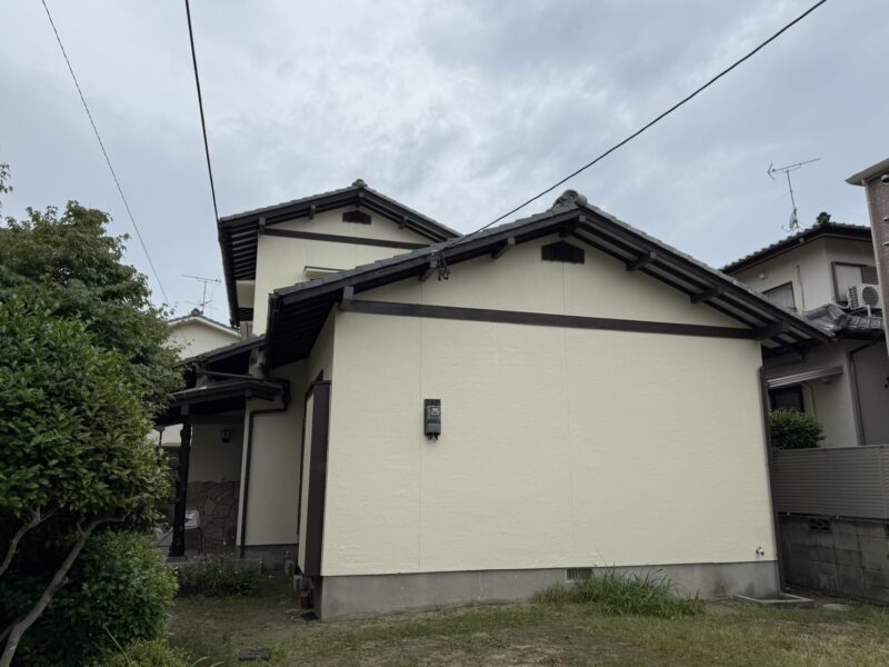 福岡県福岡市早良区南庄のA様邸で外壁の色あせや汚れに対応する外壁塗装工事を行いました。6/12完成です。【HPより】