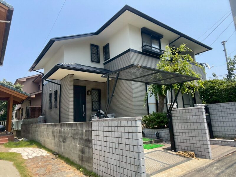 福岡県福岡市東区西戸崎のS様邸で屋根の色あせと外壁の汚れを改善する外壁屋根塗装工事を2025年7月より行いました。2025年7月8日完成です。【HPより】