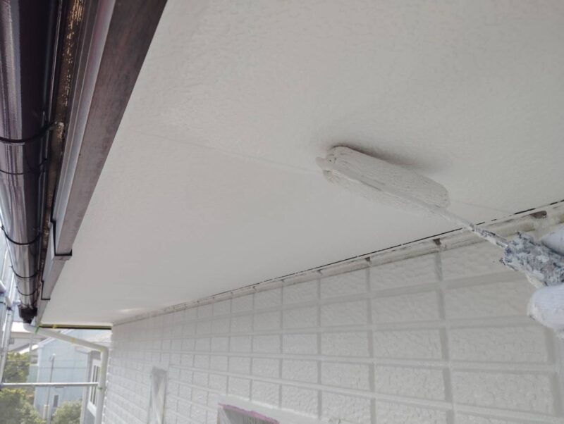 福岡県福岡市東区高美台のT様邸で外壁のひび割れや屋根の色あせに対応する外壁屋根塗装と屋根裏断熱材補充工事を行いました。2025年7月11日完成です。【HPより】