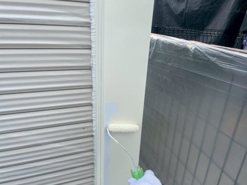 福岡県福岡市東区馬出のNアパートで外壁のひび割れやシーリングの劣化を補修する外壁塗装と屋根塗装工事を行いました。2025年8月31日完成です。【HPより】