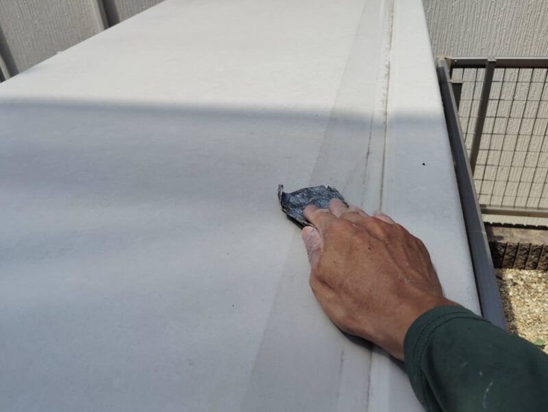 福岡県福岡市東区松崎のI様邸でチョーキングやひび割れ、シーリング劣化が見られる外壁の塗装工事を行いました。2025年8月2日完成です。【HPより】